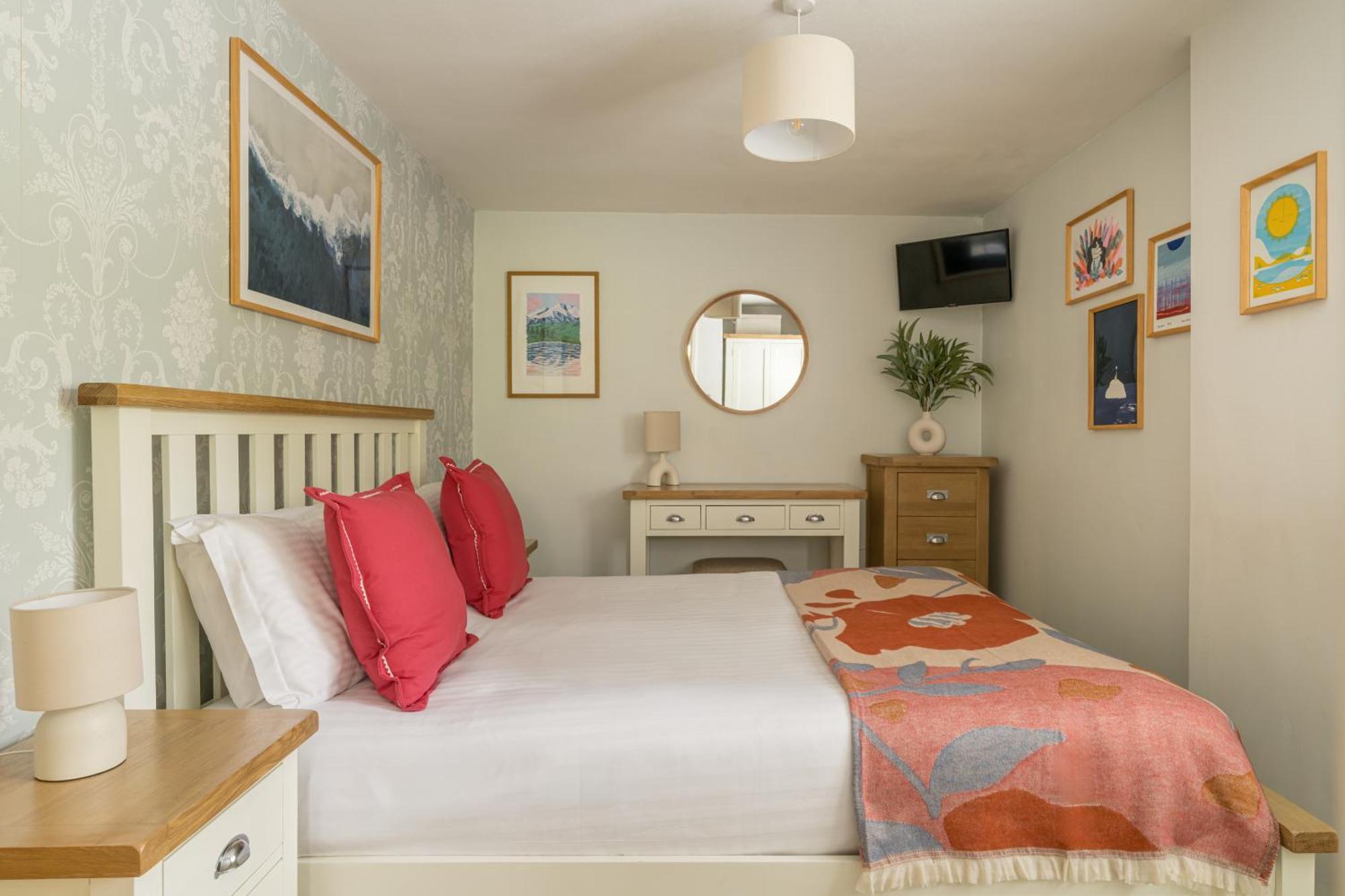 Villa Squirrel Bank, With A Hot Tub & Parking Bowness-on-Windermere Esterno foto