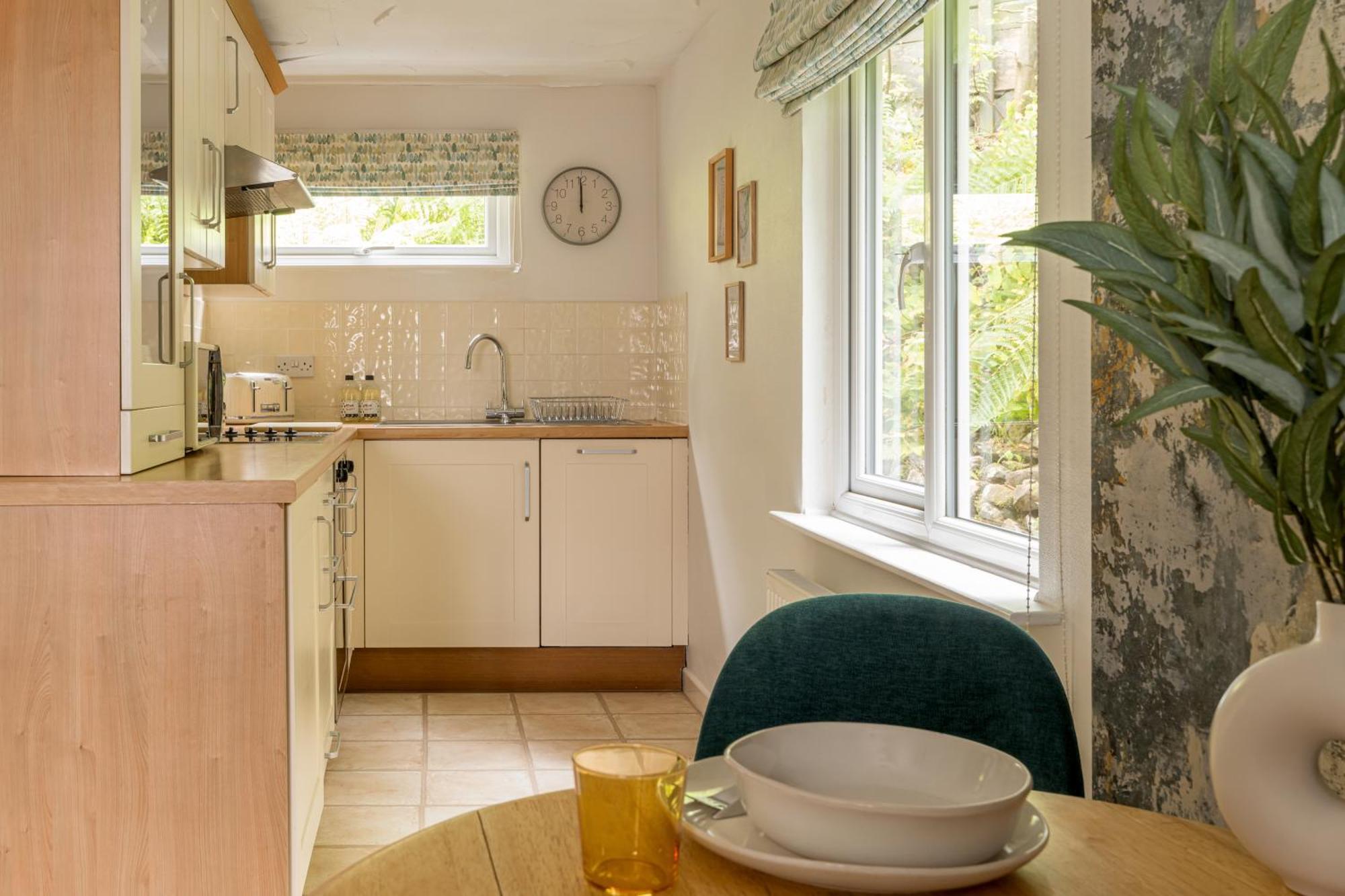 Villa Squirrel Bank, With A Hot Tub & Parking Bowness-on-Windermere Esterno foto